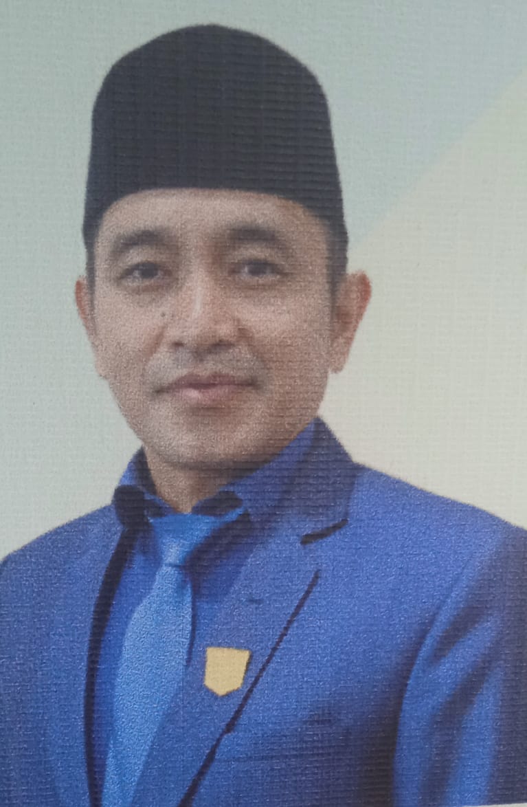 Ketua DPD Partai NasDem Kota Padang Panjang, Imbrar, SE